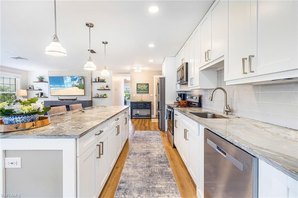 13520 Stratford Place Cir, Unit 201, Fort Myers, FL 33919 Photo