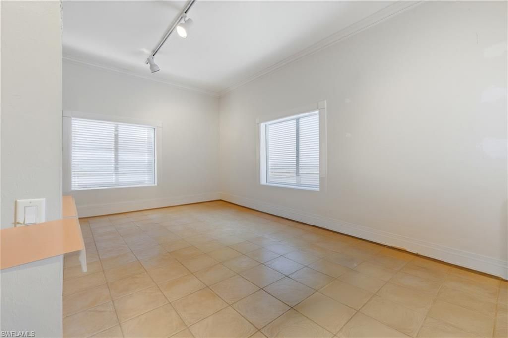 927 SE 13th Ave , Cape Coral, FL 33990 Photo