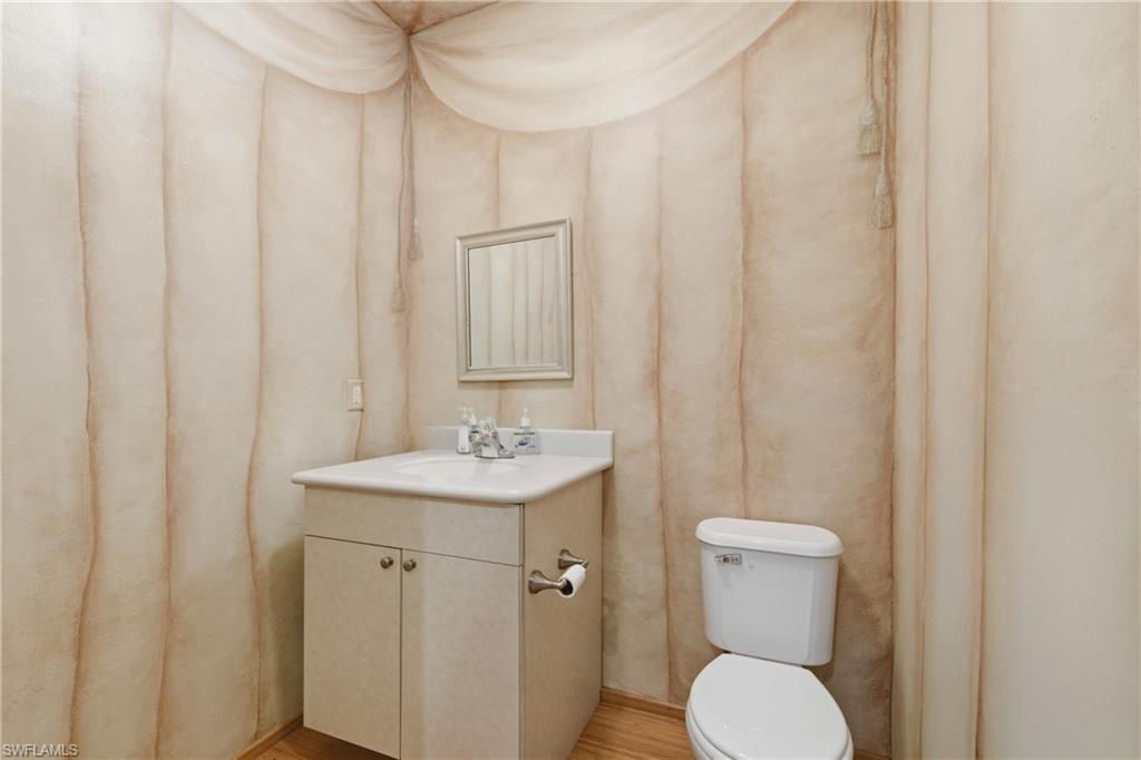 927 SE 13th Ave , Cape Coral, FL 33990 Photo