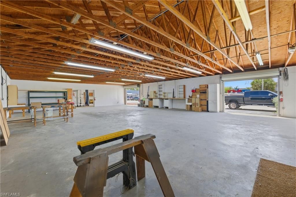 927 SE 13th Ave , Cape Coral, FL 33990 Photo