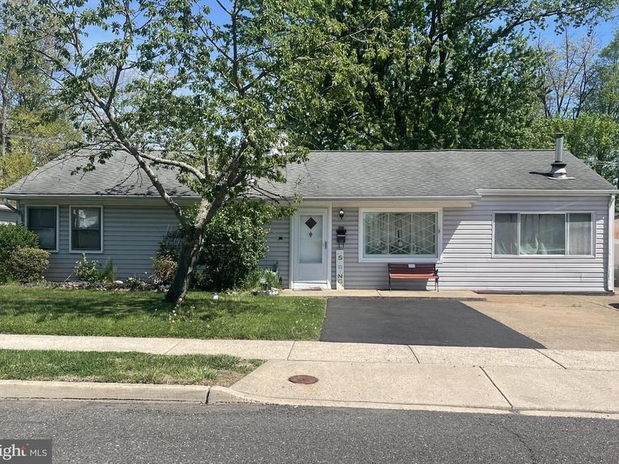 516 Parkway Drive, Fairless Hills, PA 19030 Main Photo