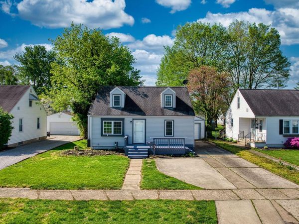 989 Davis Avenue, Newark, OH 43055