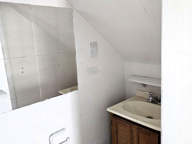 989 Davis Avenue, Newark, OH 43055 Photo 11