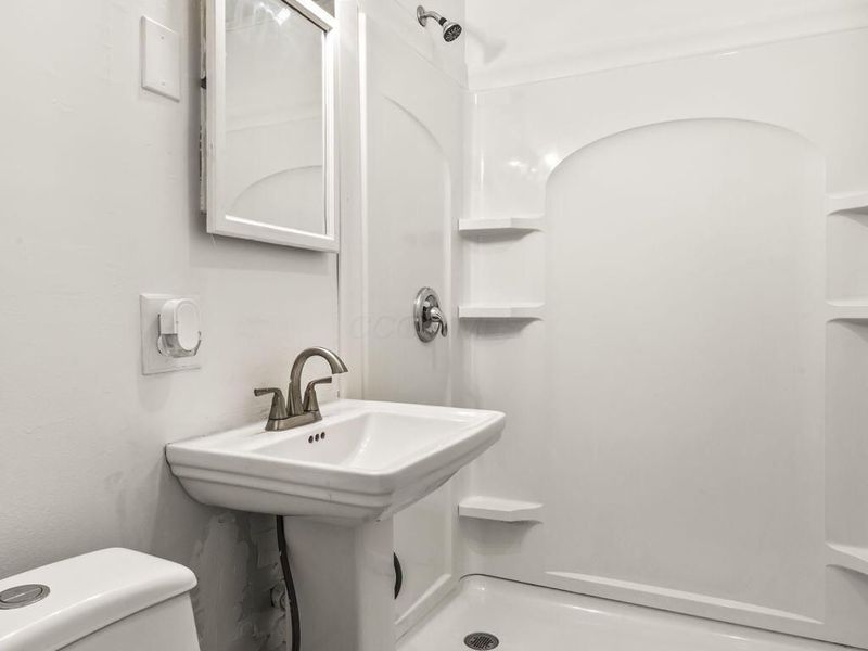 989 Davis Avenue, Newark, OH 43055 Photo 12