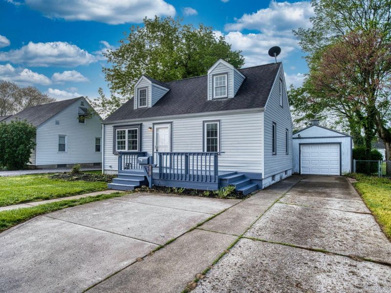 989 Davis Avenue, Newark, OH 43055 Photo 2