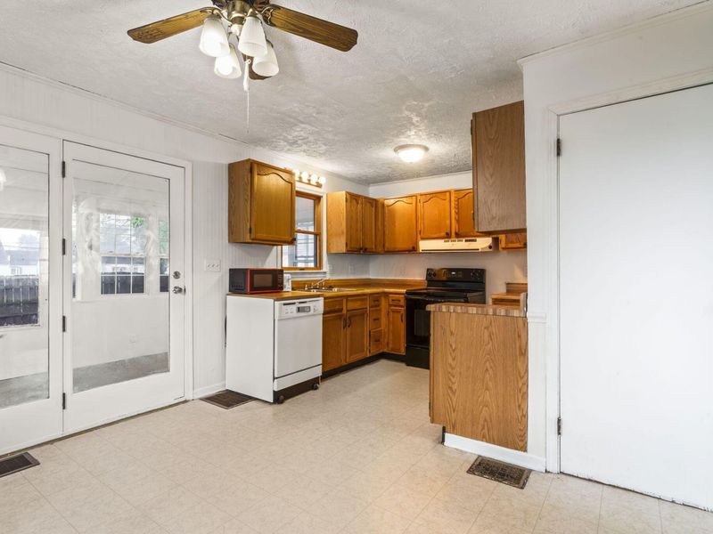 989 Davis Avenue, Newark, OH 43055 Photo 4