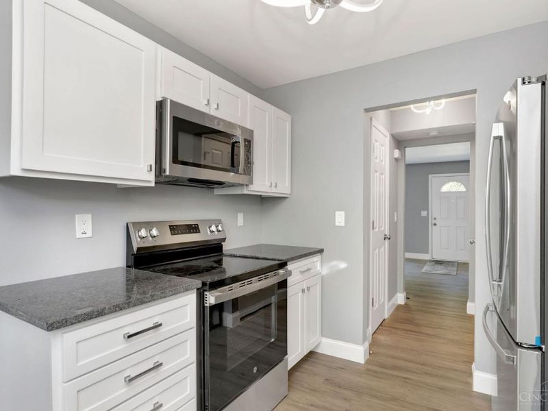 2687 Westwood Northern Boulevard, Unit B3, Cincinnati, OH 45211 Photo 11