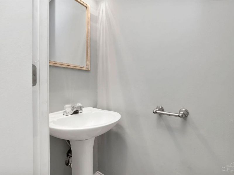 2687 Westwood Northern Boulevard, Unit B3, Cincinnati, OH 45211 Photo 12