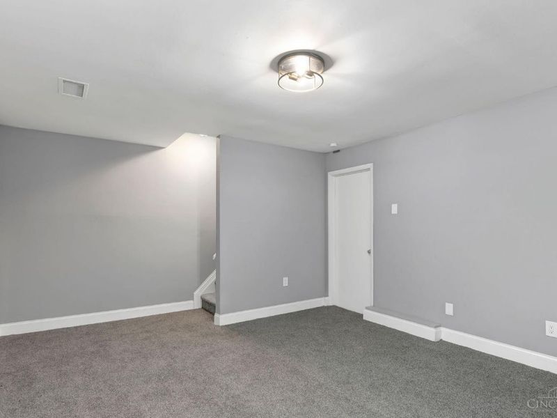 2687 Westwood Northern Boulevard, Unit B3, Cincinnati, OH 45211 Photo 25