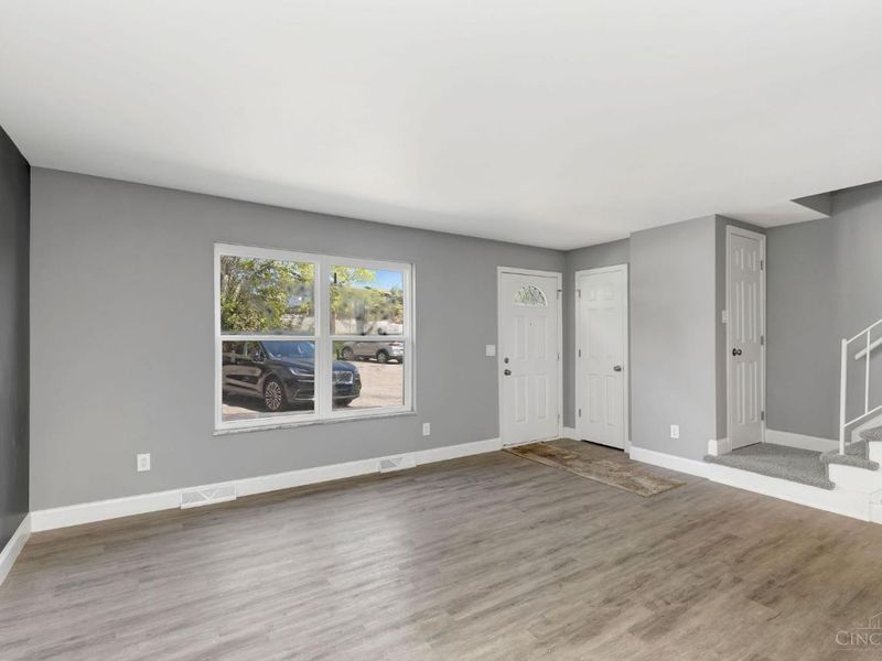 2687 Westwood Northern Boulevard, Unit B3, Cincinnati, OH 45211 Photo 4