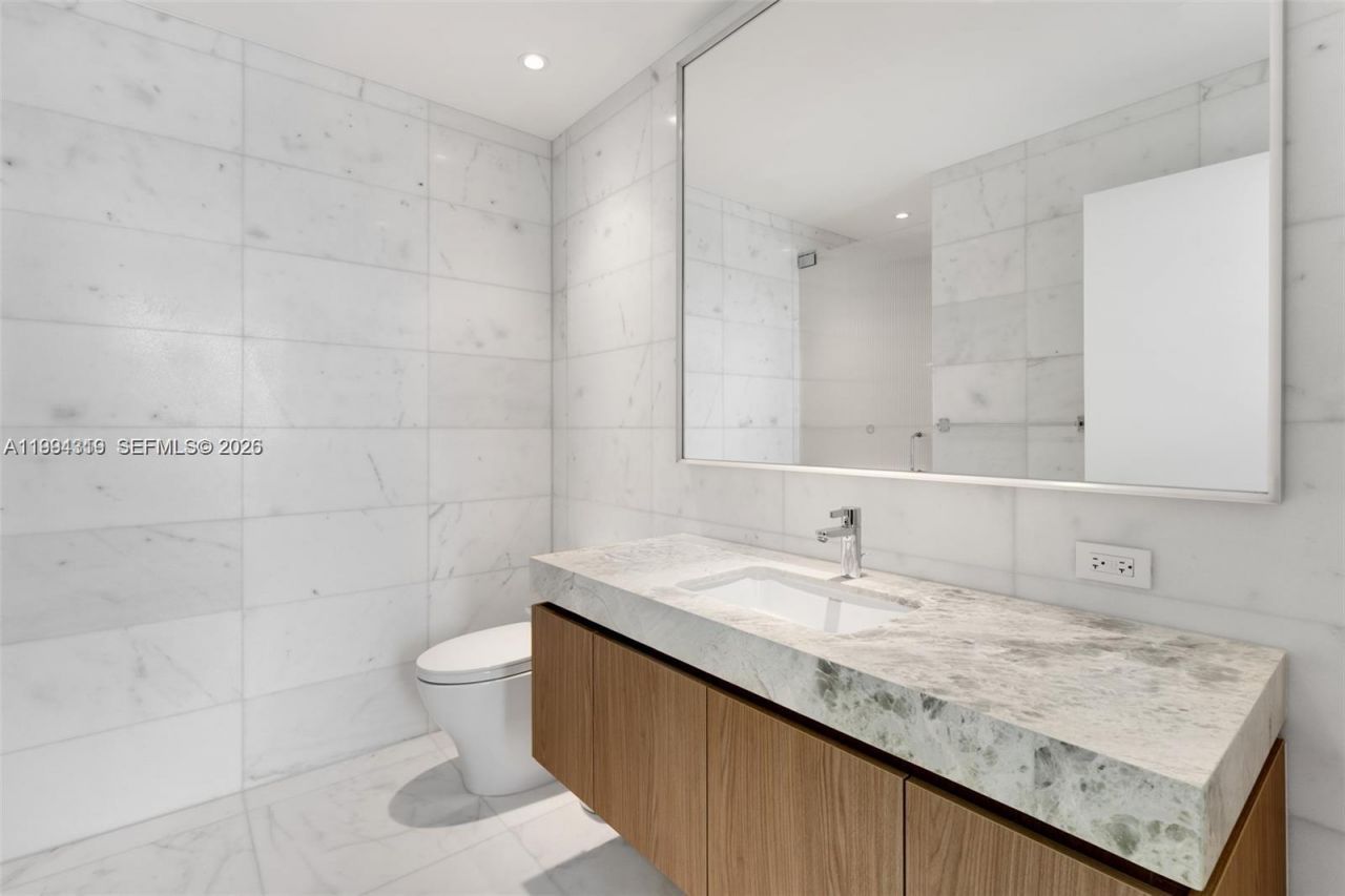 500 Alton Rd , Unit 2504, Miami Beach, FL 33139 Photo