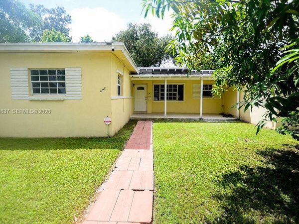 298 NW 104th St , Miami, FL 33150