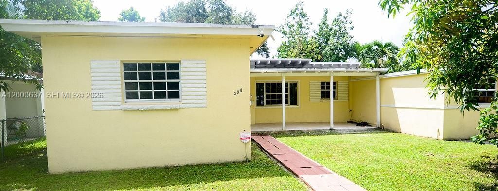 298 NW 104th St, Miami, FL 33150 Photo