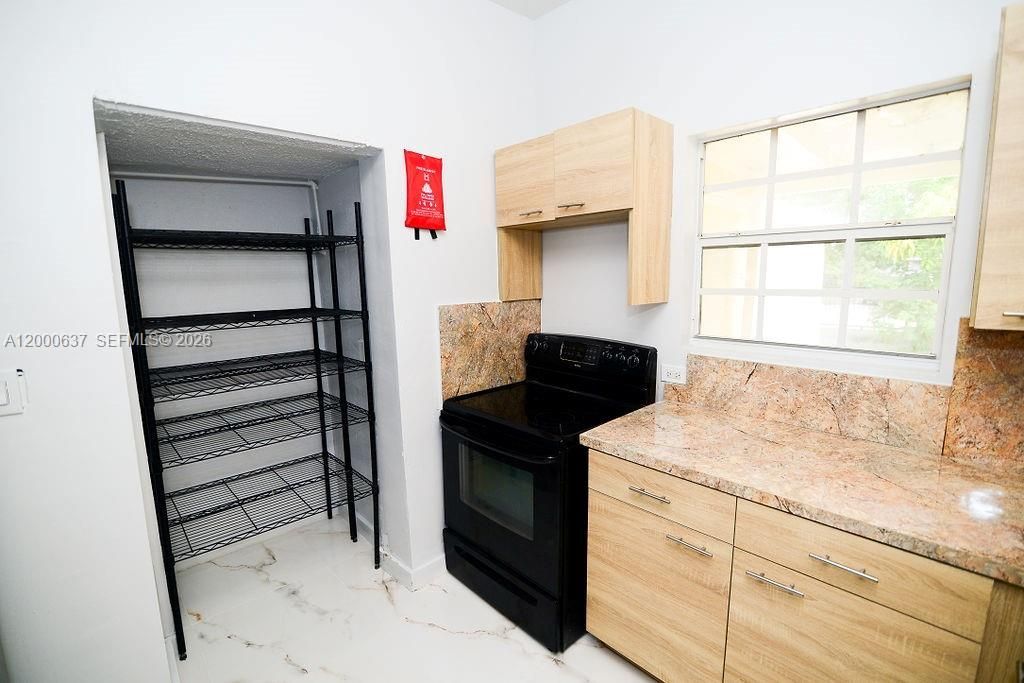 298 NW 104th St, Miami, FL 33150 Photo