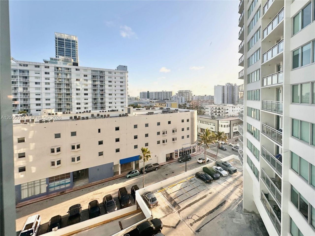 7135 Collins Ave , Unit 811, Miami Beach, FL 33141 Photo