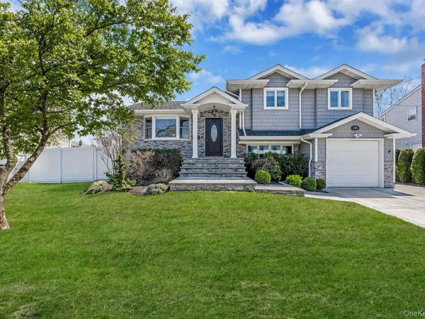 2518 Horace Court , Bellmore, NY 11710