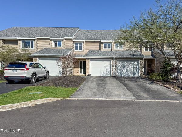 37 Preakness Way, Saratoga Springs, NY 12866