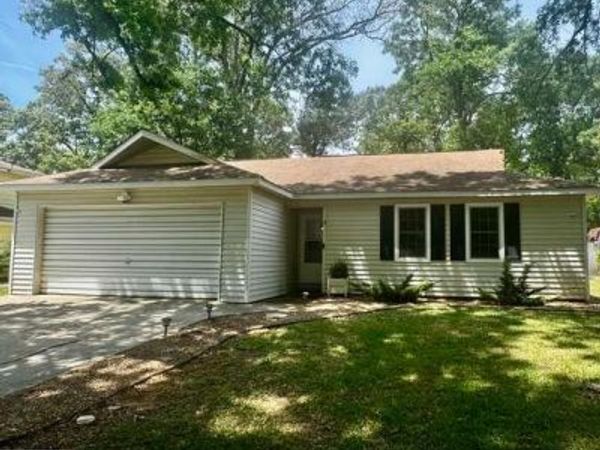 408 Angus Boulevard , Warner Robins, GA 31088