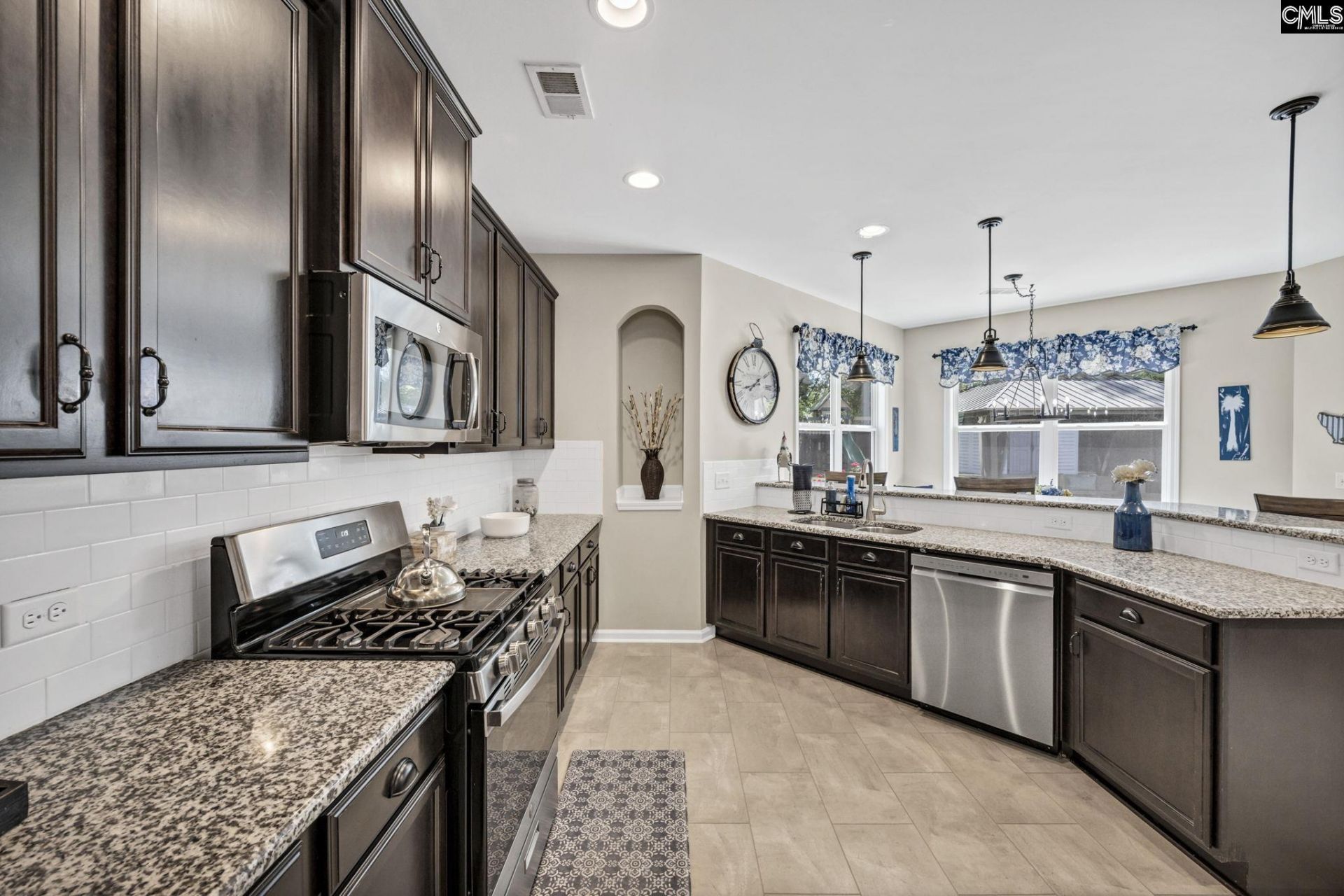 21 Leatherwood Drive  Photo 11