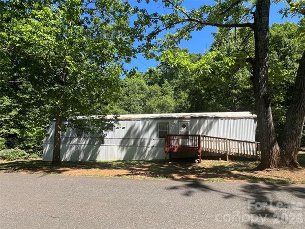 508 Oak Run Court , Bessemer City, NC 28016