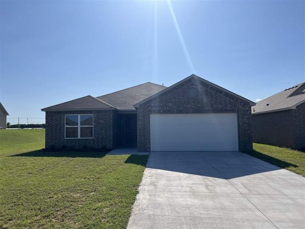 901 NE 2nd Street, Perkins, OK 74059