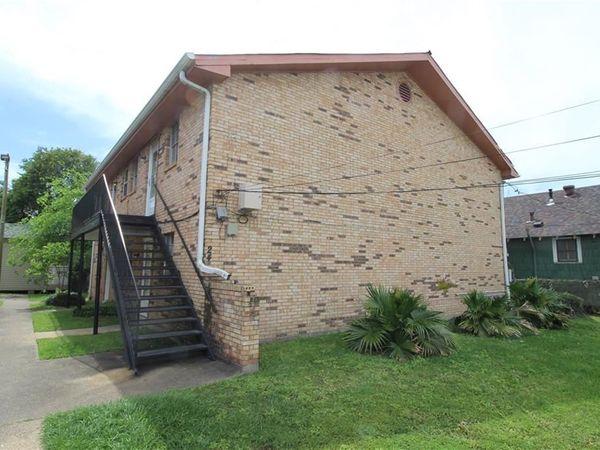 24 HICKORY Avenue , Unit C, Harahan, LA 70123