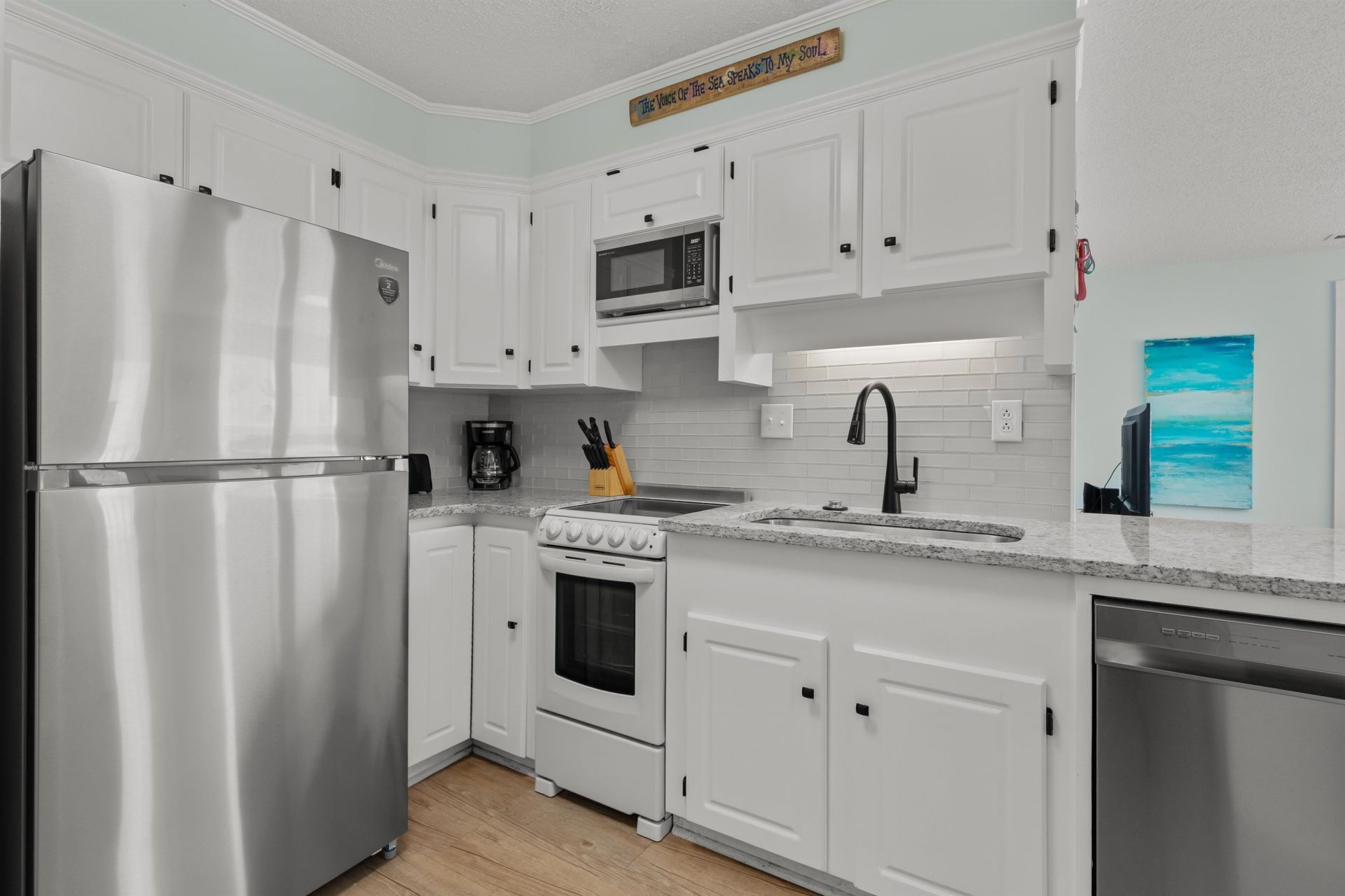 6001 - 1163 South Kings Hwy. Photo 17