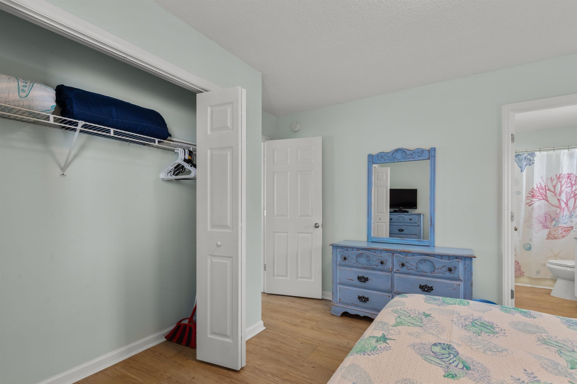 6001 - 1163 South Kings Hwy. Photo 22