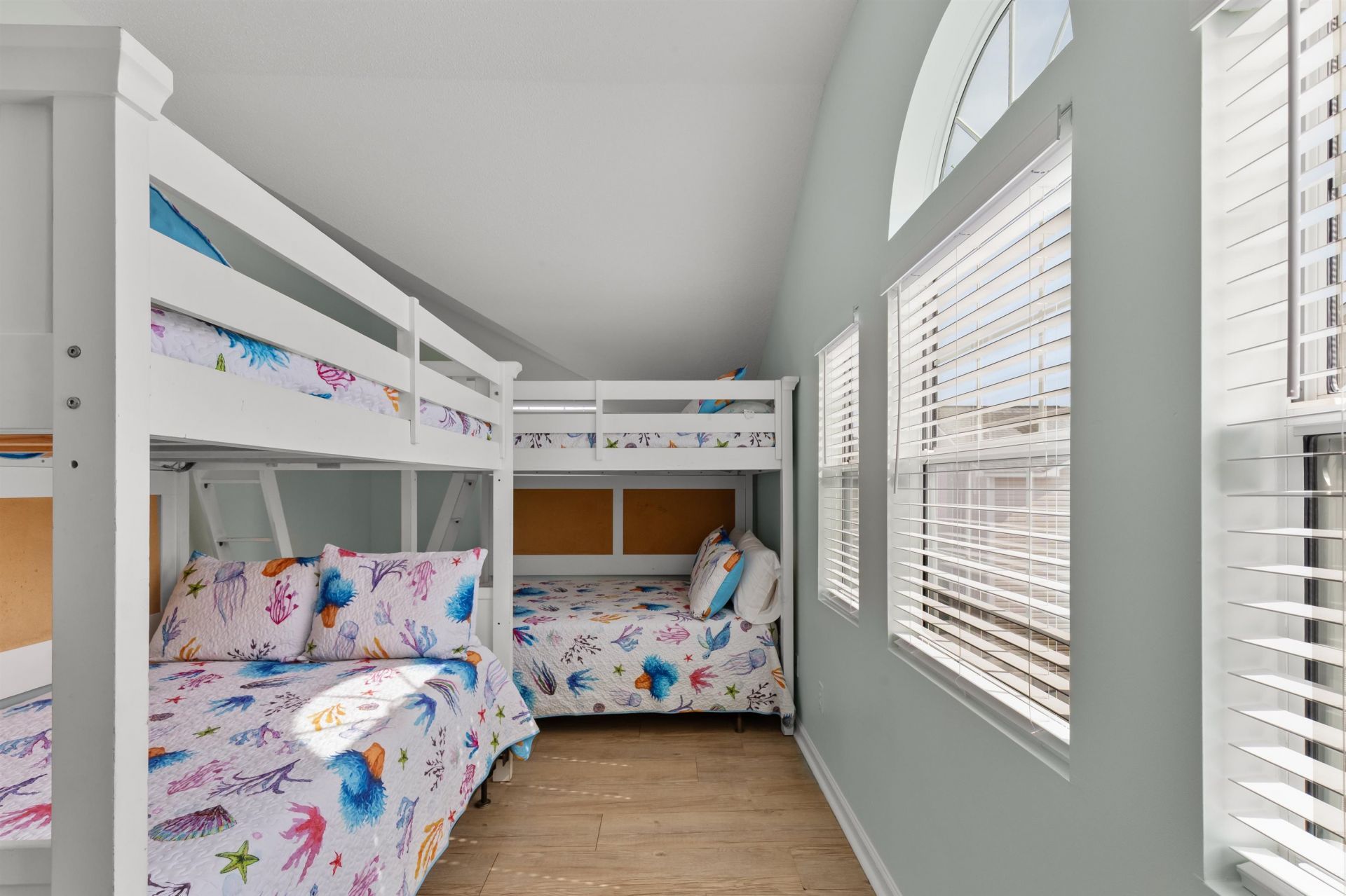 6001 - 1163 South Kings Hwy. Photo 27