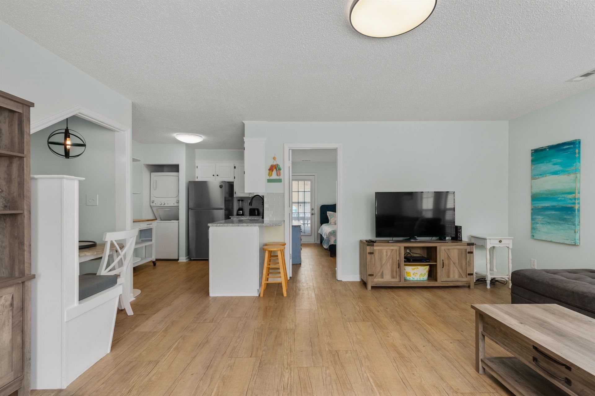 6001 - 1163 South Kings Hwy. Photo 9