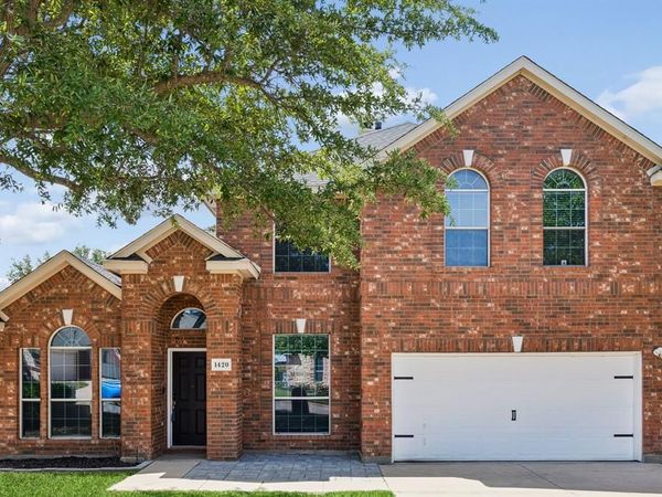 1420 Meadowlakes Drive, Azle, TX 76020