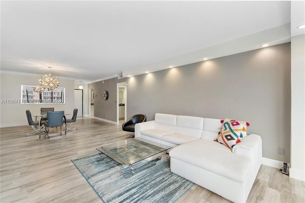 90 Edgewater Dr, Unit 614, Coral Gables, FL 33133 Main Photo