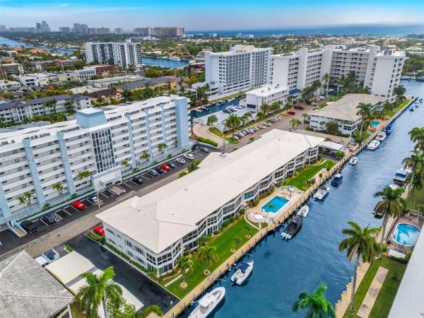 3050 NE 48th St, Unit 208, Fort Lauderdale, FL 33308