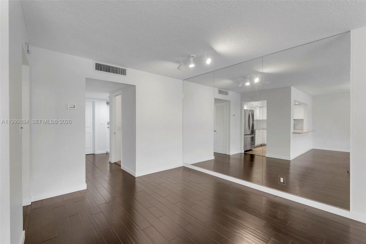 3050 NE 48th St, Unit 208, Fort Lauderdale, FL 33308 Photo