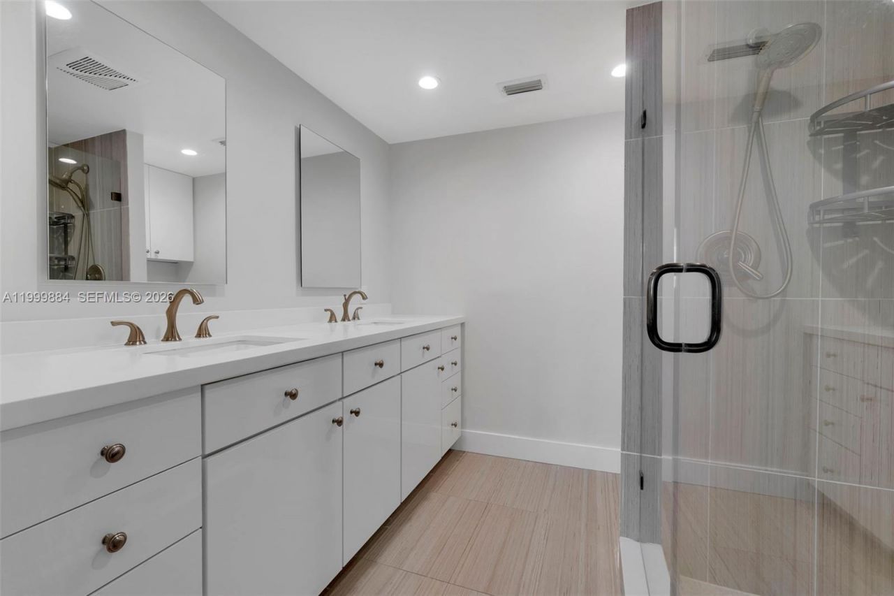 3050 NE 48th St, Unit 208, Fort Lauderdale, FL 33308 Photo