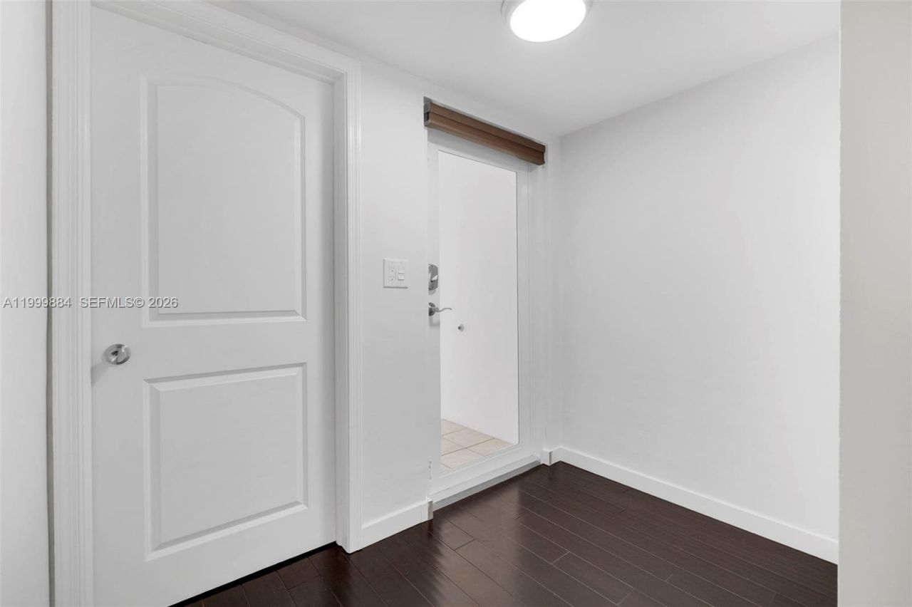 3050 NE 48th St, Unit 208, Fort Lauderdale, FL 33308 Photo