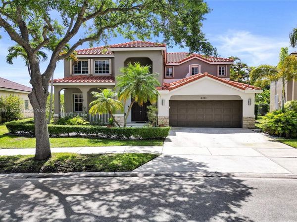 4281 Laurel Ridge Cir , Weston, FL 33331