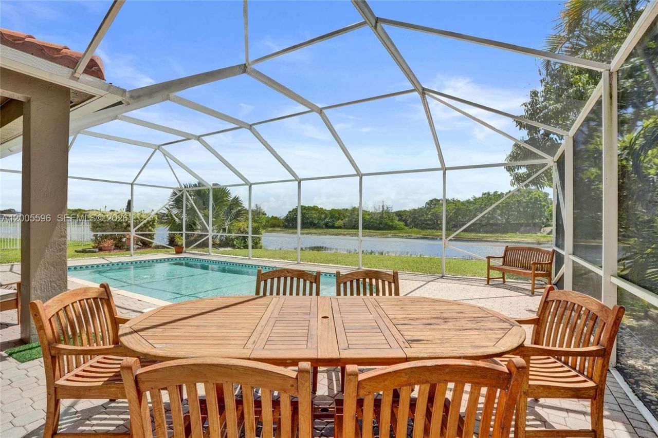 4281 Laurel Ridge Cir , Weston, FL 33331 Photo