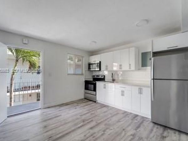 1630 NW 18th St , Unit 07, Miami, FL 33125