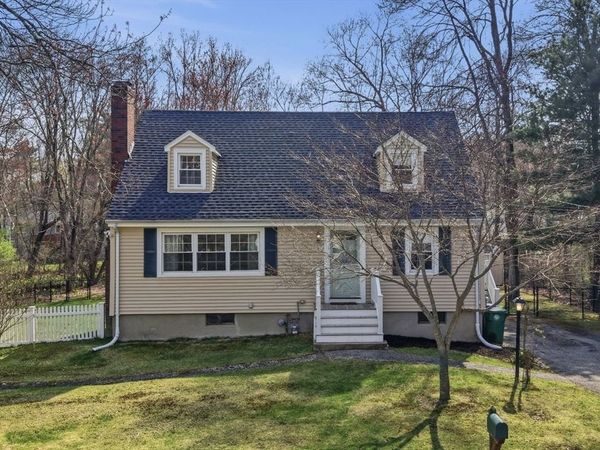 18 Maud Graham Cir, Burlington, MA 01803
