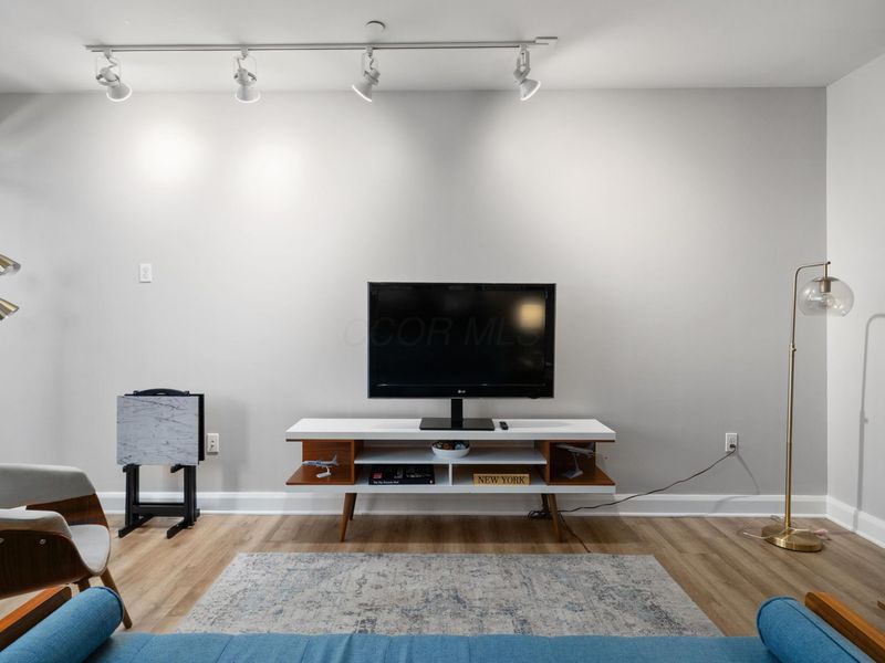 100 E Gay Street , Unit 501, Columbus, OH 43215 Photo 4