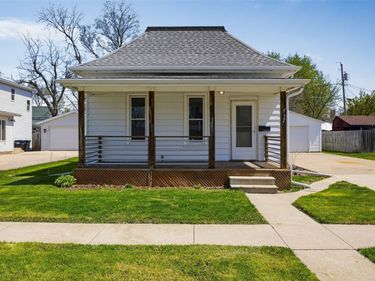 937 8th Street, Marion, IA 52302