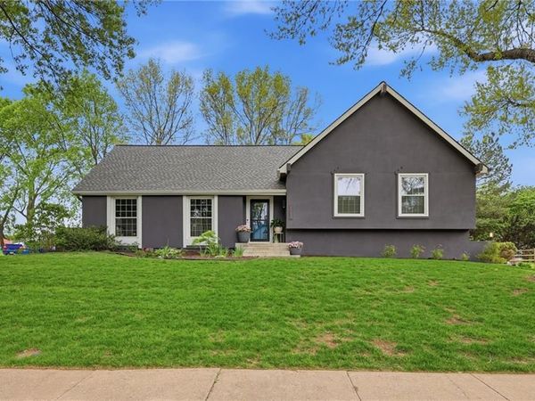 2601 W 121 Street, Leawood, KS 66209