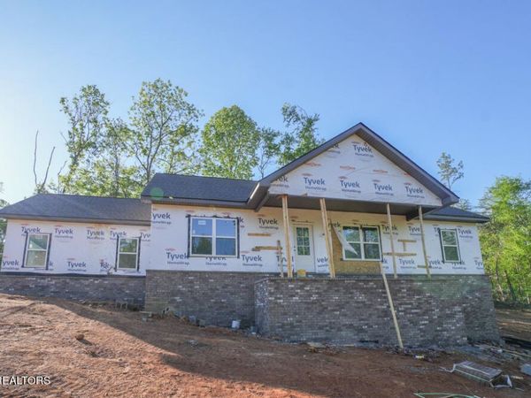 844 Pinebrooke Drive, Maryville, TN 37801