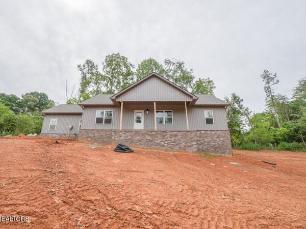 844 Pinebrooke Drive, Maryville, TN 37801