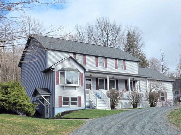 229 Meadowood Lane, Unit 6, Waterford, VT 05819