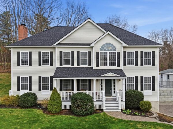 5 Zoe Lane, Newton, NH 03858