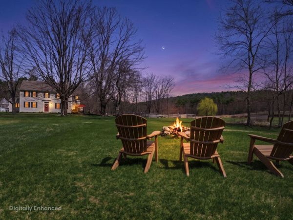 5 Old Manchester Road, Amherst, NH 03031