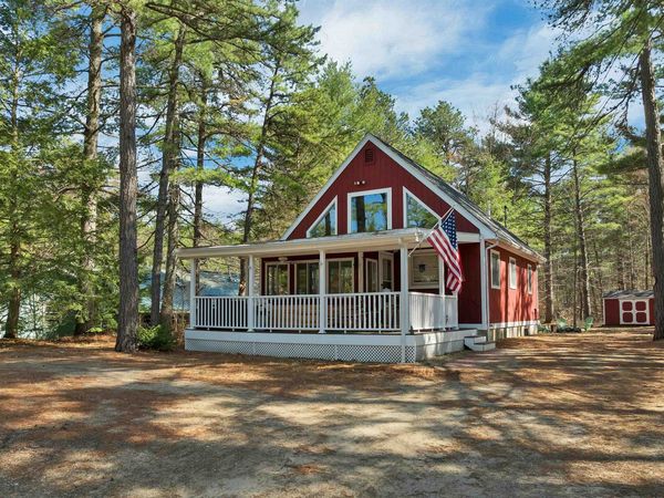 206 East Chocorua River Drive, Tamworth, NH 03886