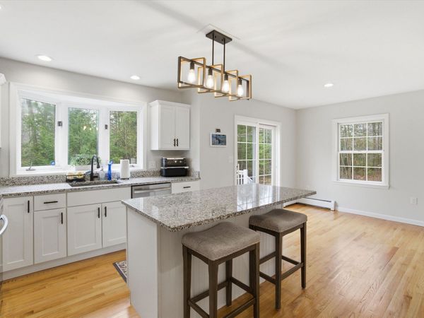 10 Upton Road, Mont Vernon, NH 03057